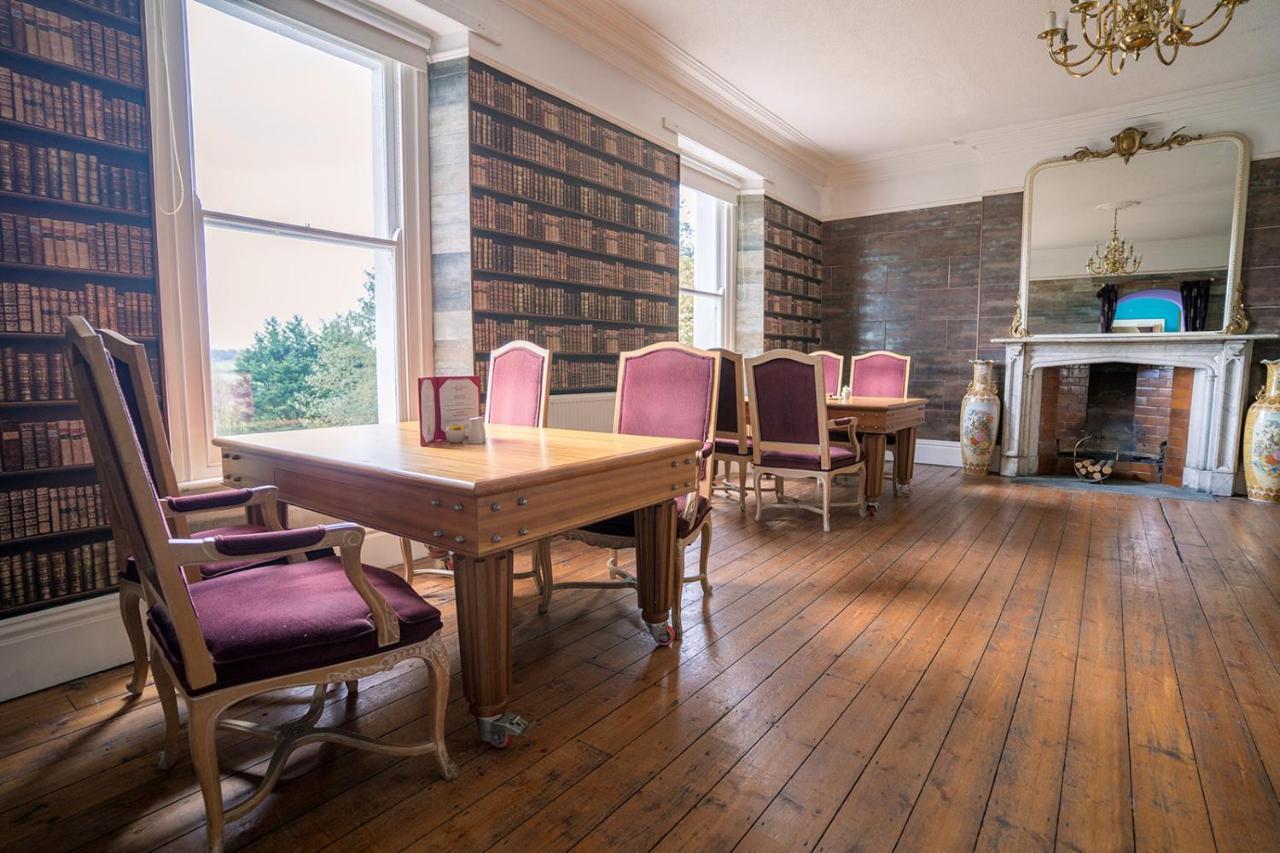 Court Colman Manor Vendégház Bridgend  Kültér fotó